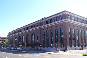 New Haven Union Station from Union Avenue, September 2005