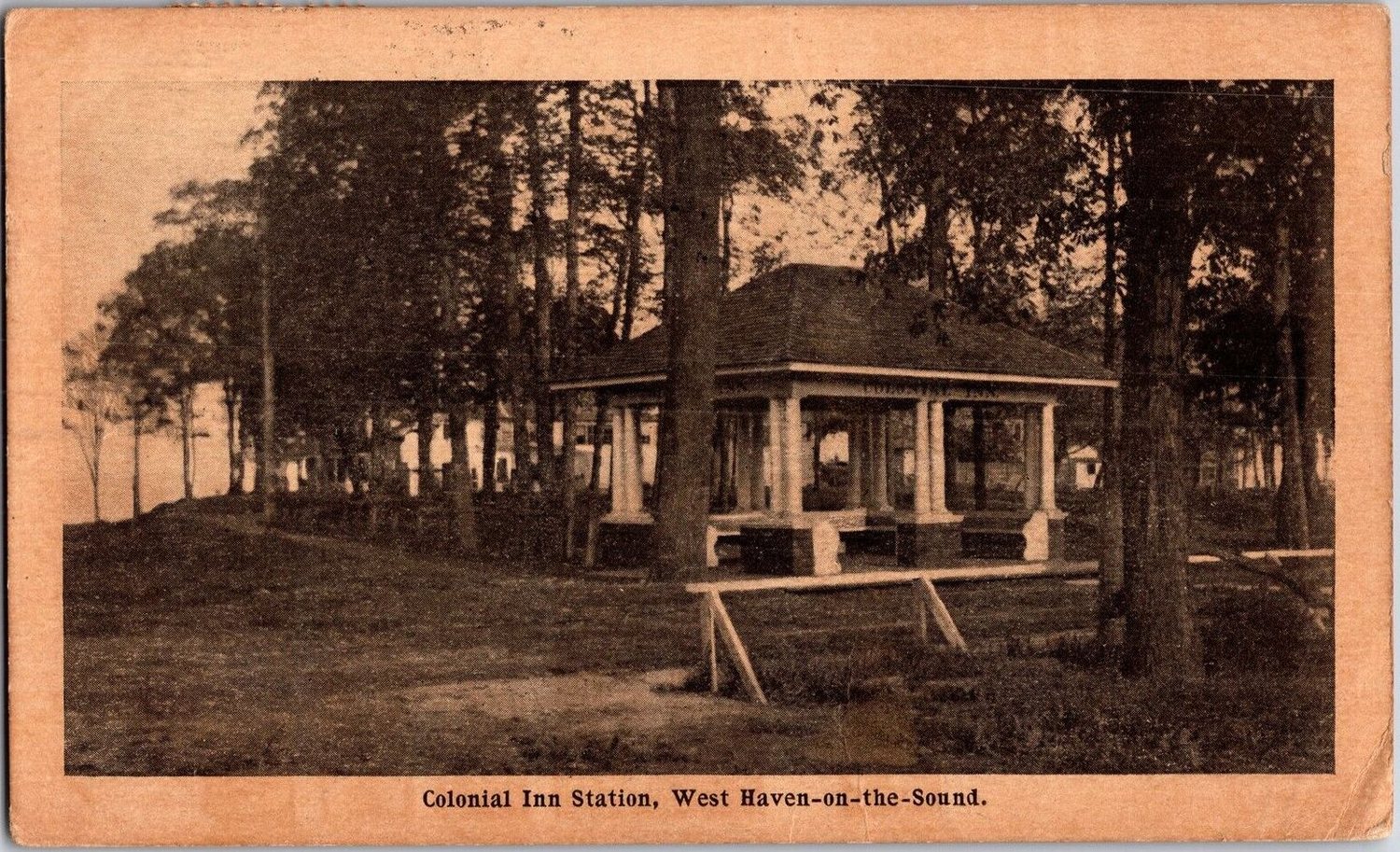 A small station at the shore
