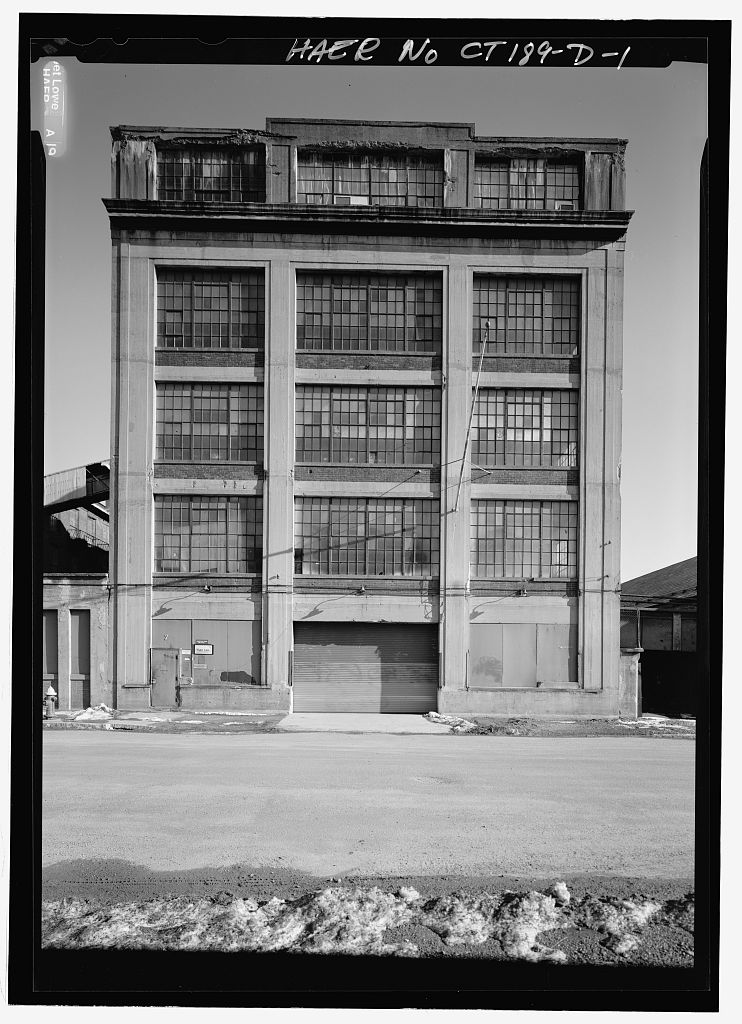 NORTH FACADE OF NORTH ARMORY. - Colt Fire Arms Company, North Armory, 36-150 Huyshope Avenue, 17-170 Van Dyke…