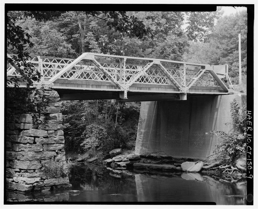 View northeast, detail of center pier and east abutment