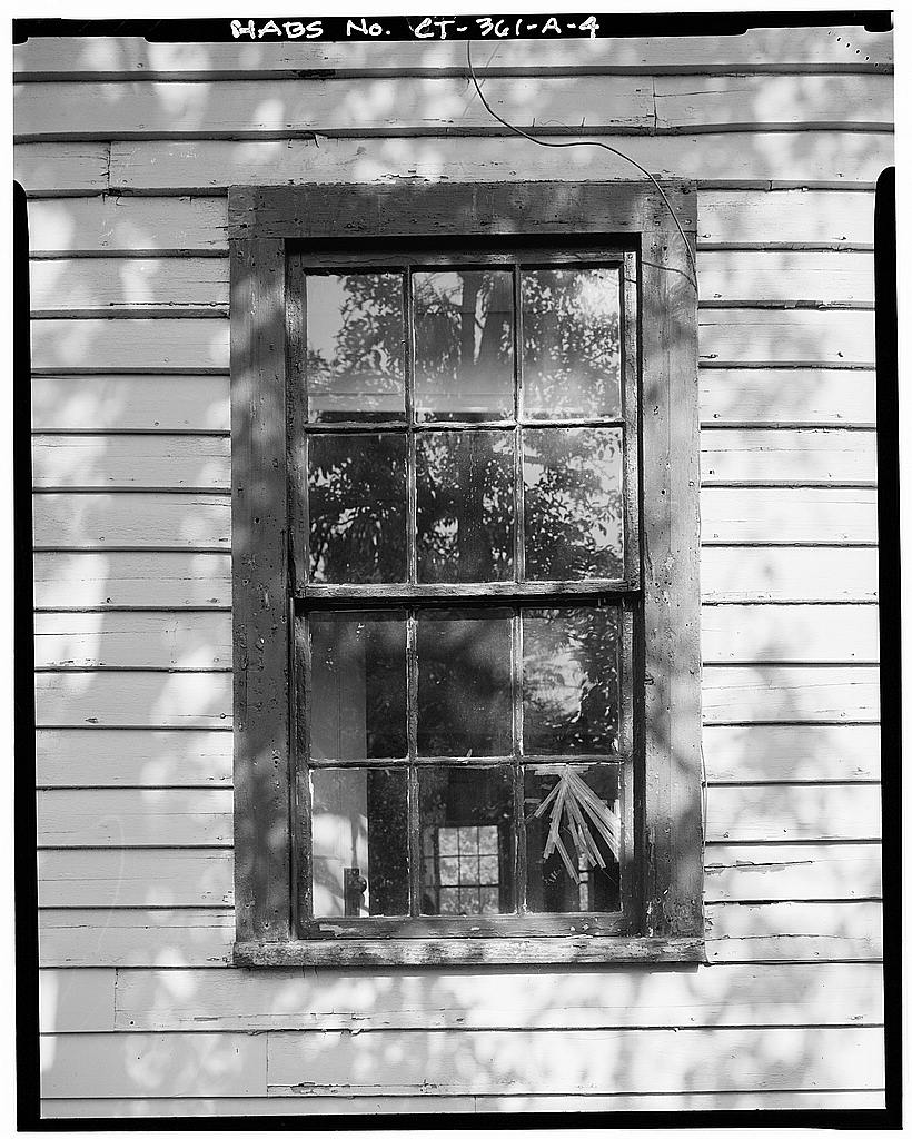 View south, detail of typical window