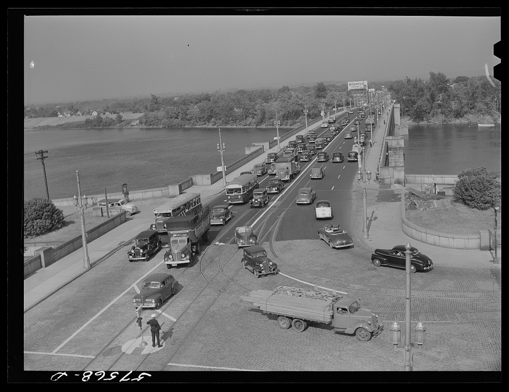Bridge traffic after an aircraft-plant shift change