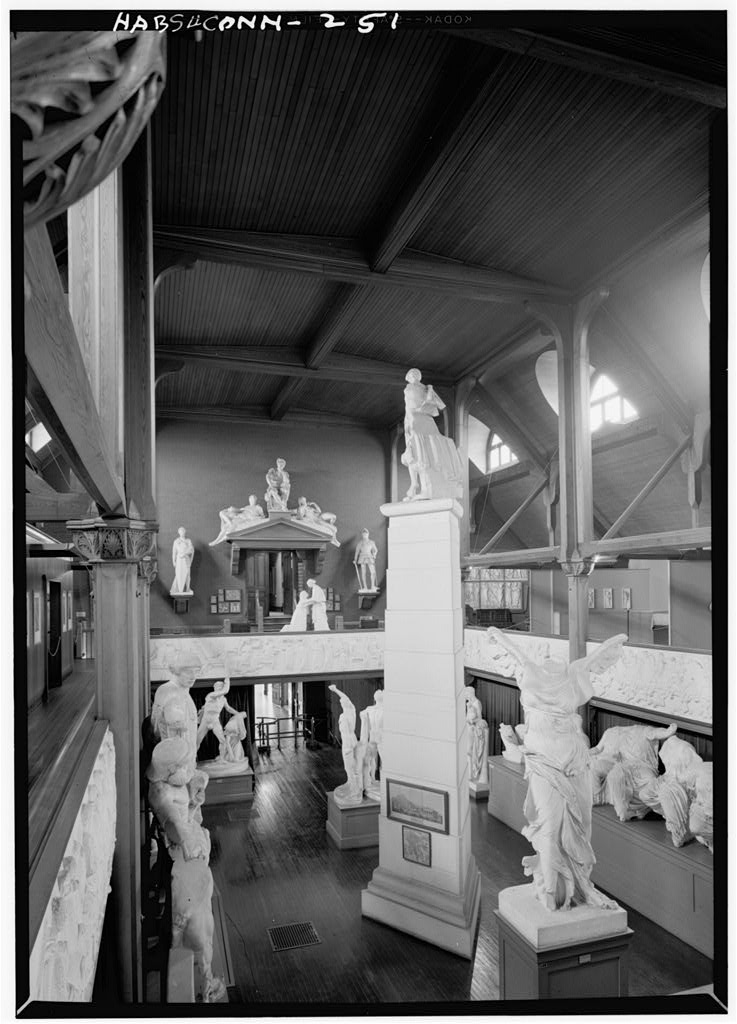 MAIN GALLERY View #1