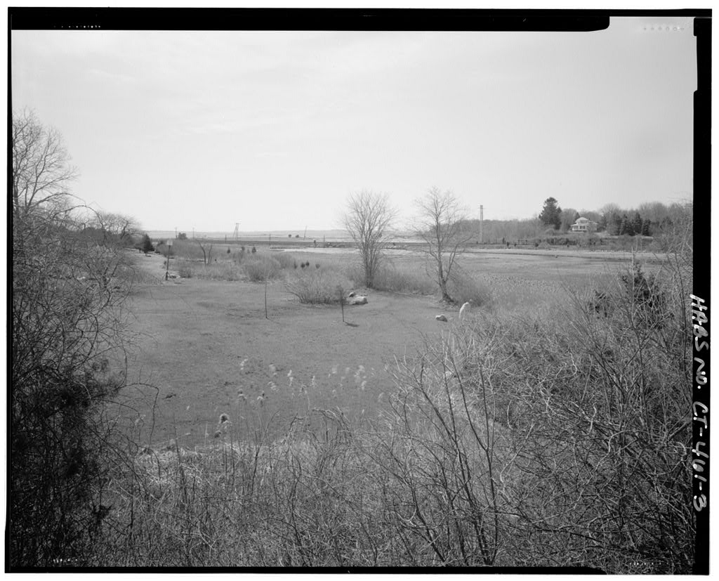 View from intersection of U.S. Route 1 and Wilcox Road, looking south towards railroad tracks and Fisher Island Sound